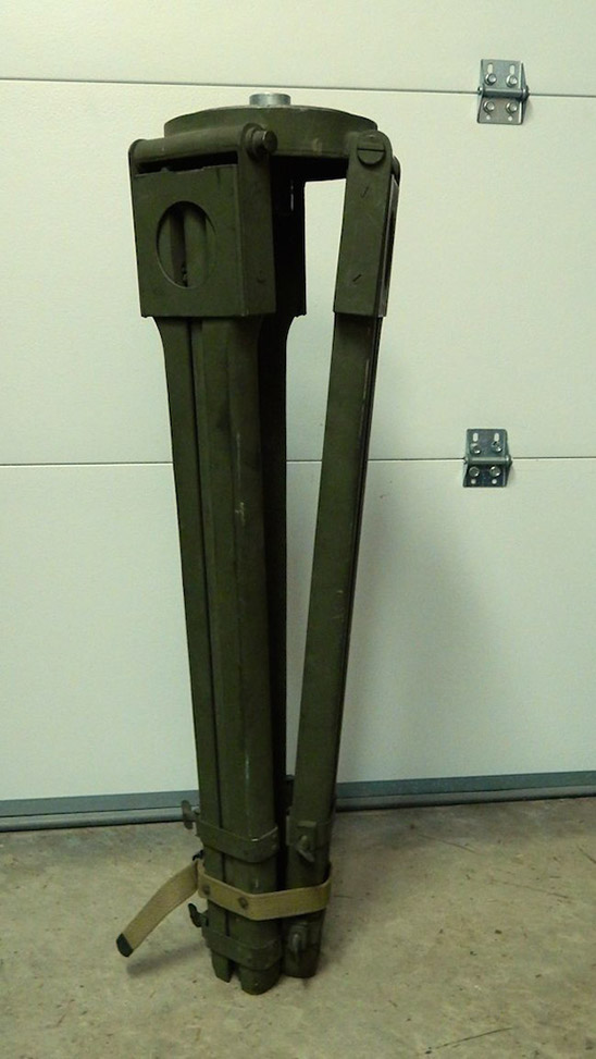 lg-9 wood tripod