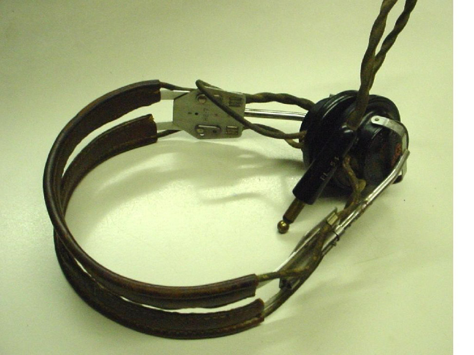 r-14 headset 1